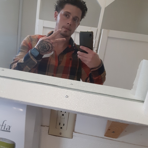 Meet your Posher, Rob - Picture 2 of 2